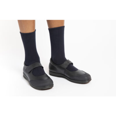 Zapato chica. Con refuerzo en la puntera. Fabricados en Villena (Alicante)